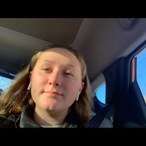 Meet your Posher, Isabella